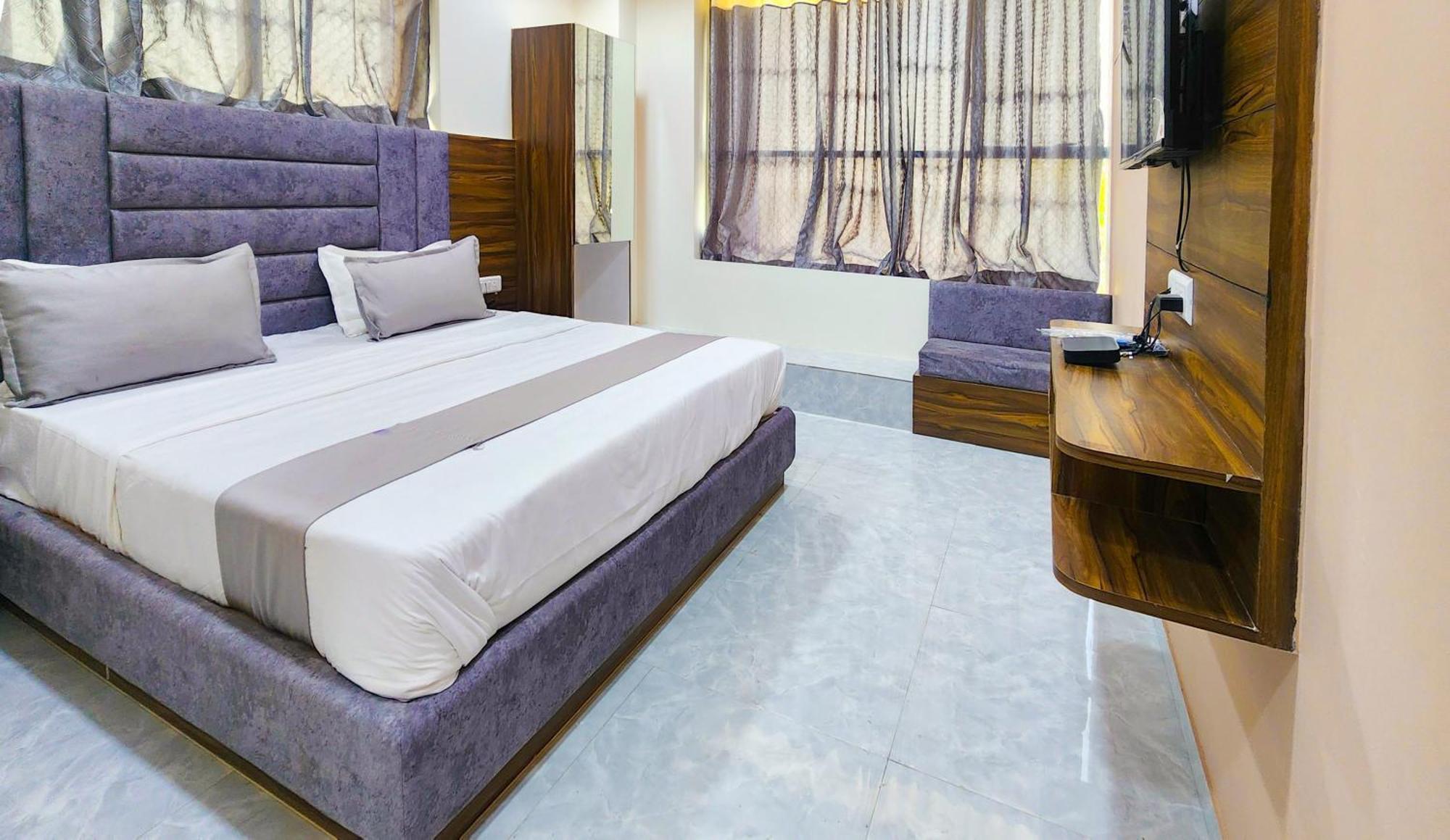 Hotel Nova Blue Ahmedabad Exterior foto