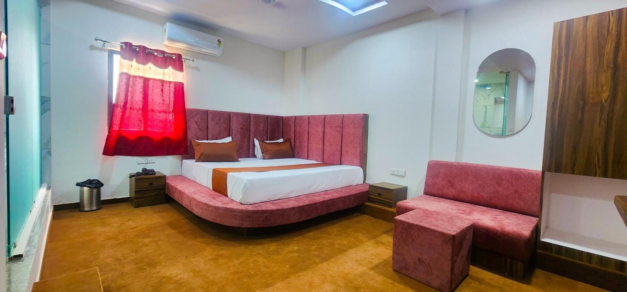 Hotel Nova Blue Ahmedabad Exterior foto